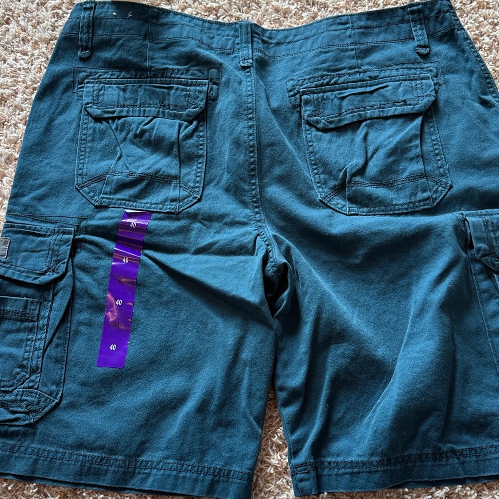 UNIONBAY Men's Teal Cargo Shorts - Picture 3 of 3